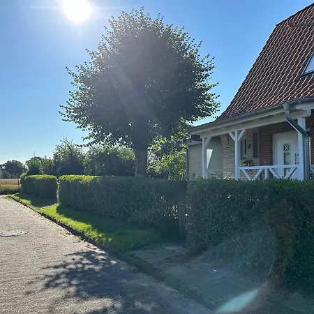 Liten Lind - Ferienwohnung In Sahlenburg Cuxhaven Exterior photo